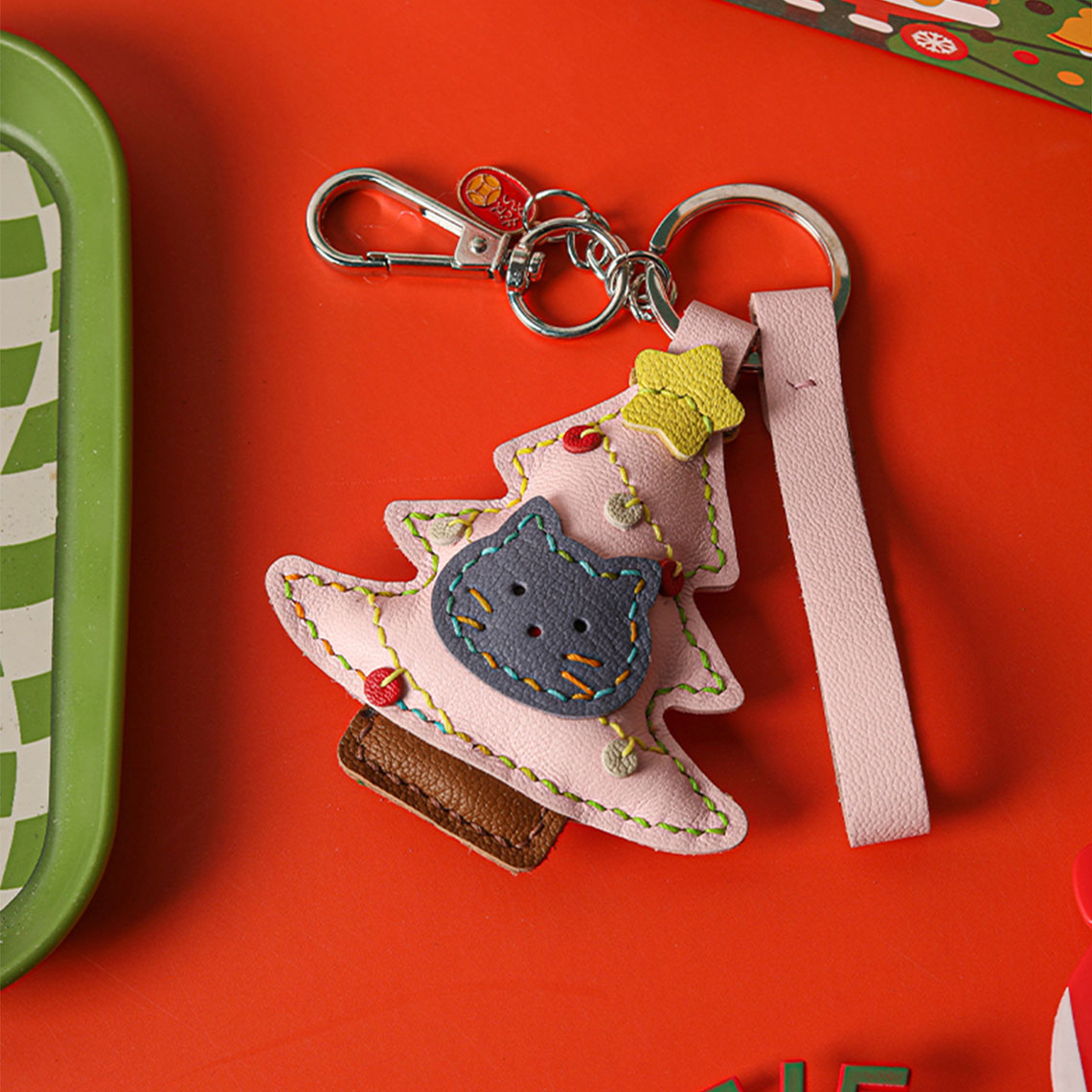 G8activist® Leather Kitty Christmas Tree Keychain DIY Kit - Image 6