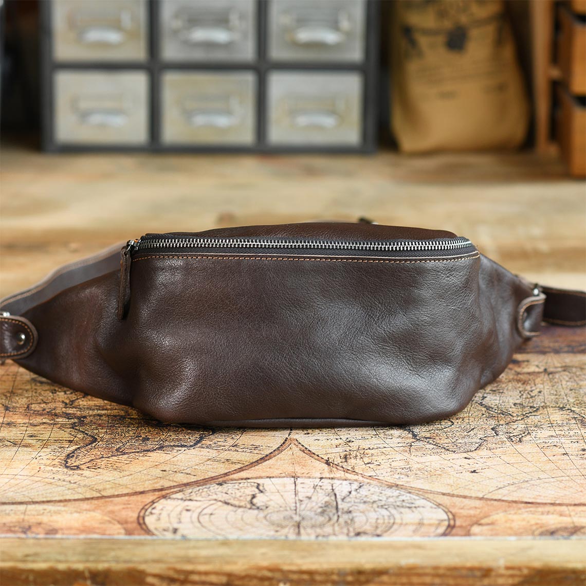 Vegetable Tanned Leather Men Fanny Pack Bag - Image 8