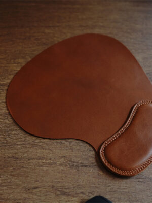 G8activist® Full Grain Leather Wrist Rest Mouse Pad