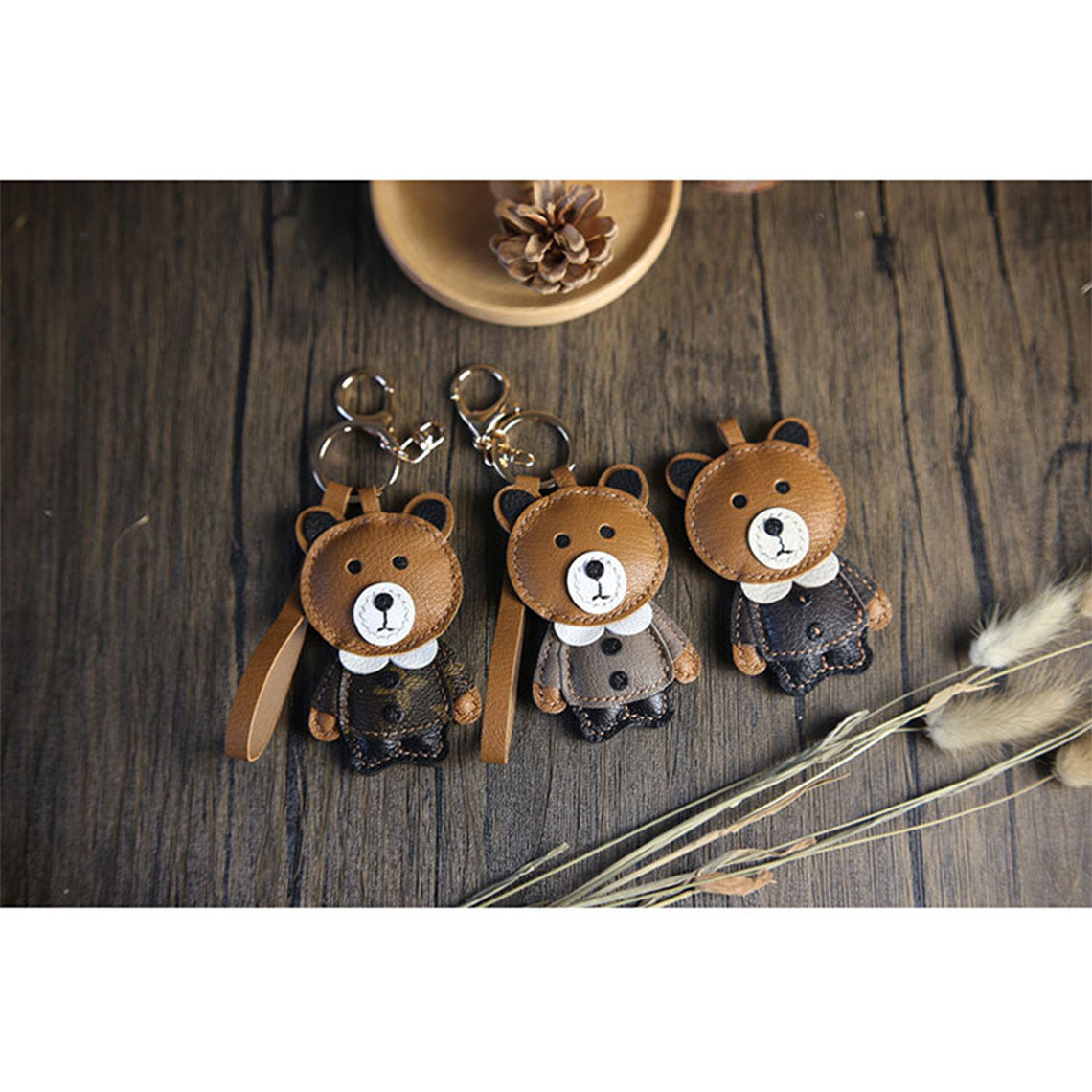 G8activist® Leather Brown Bear Keychain Charm DIY Kit - Image 8